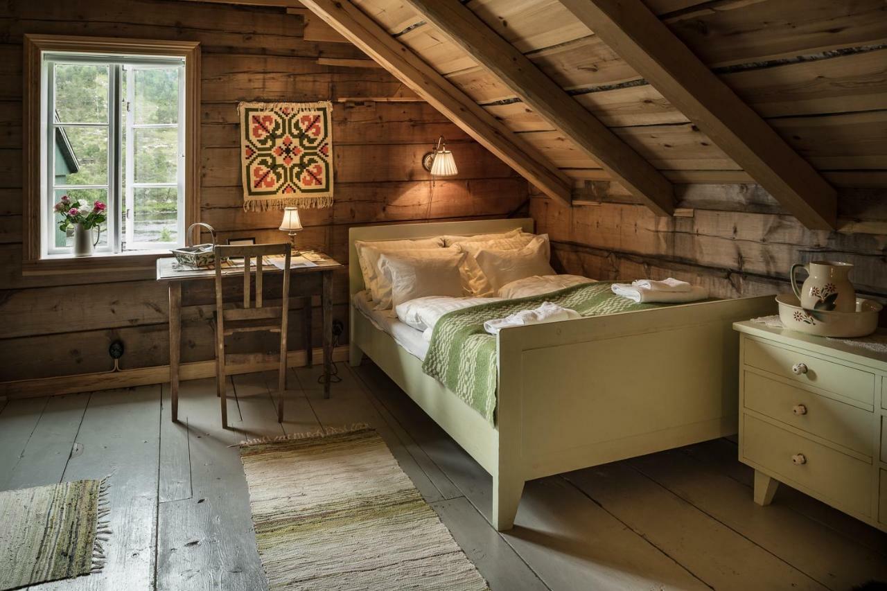 Farm stay Flatheim Viksdalen